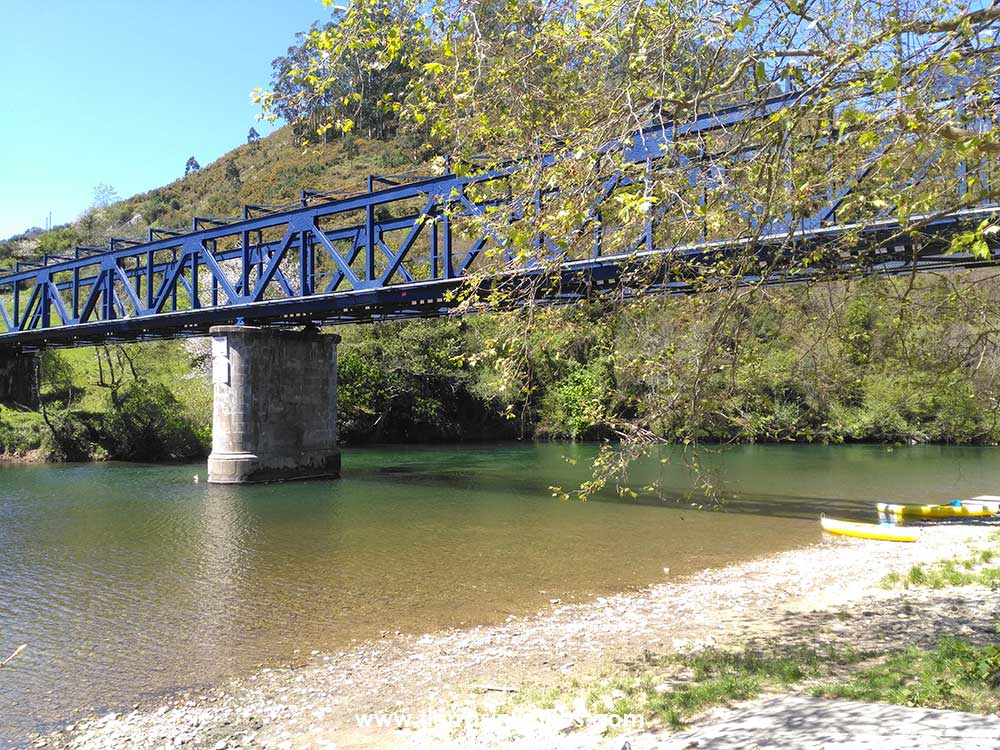 Puente sobre el río Sella